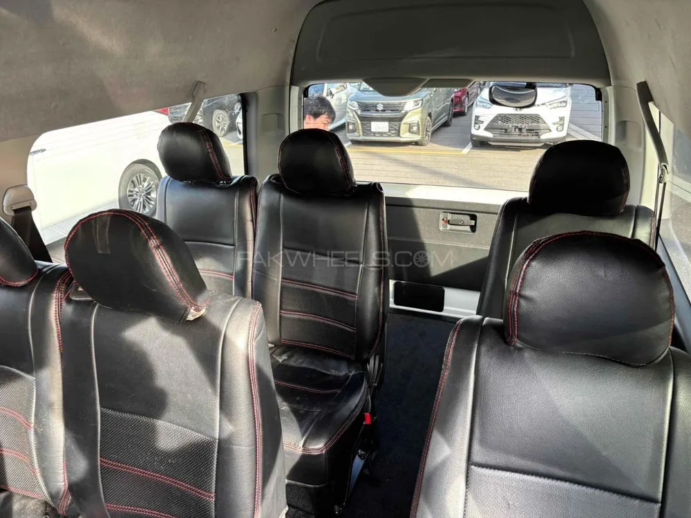 Toyota Hiace 2022 for Sale in Rawalpindi Toyota Hiace 2022 for Sale in Rawalpindi Image-13