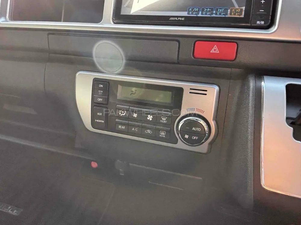 Toyota Hiace 2022 for Sale in Rawalpindi Toyota Hiace 2022 for Sale in Rawalpindi Image-8