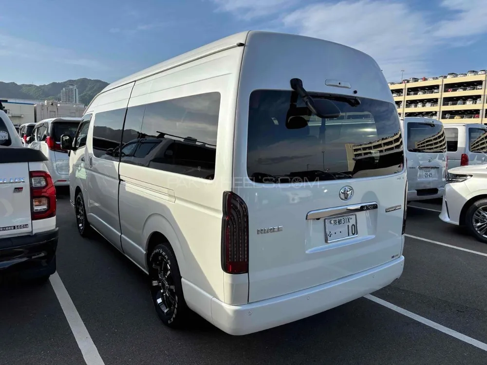 Toyota Hiace 2022 for Sale in Rawalpindi Toyota Hiace 2022 for Sale in Rawalpindi Image-2