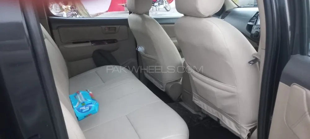 Toyota Hilux 2012 for Sale in Lahore Toyota Hilux 2012 for Sale in Lahore Image-9