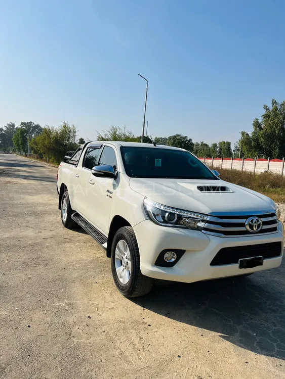 Toyota Hilux 2017 for Sale in Islamabad Toyota Hilux 2017 for Sale in Islamabad Image-1