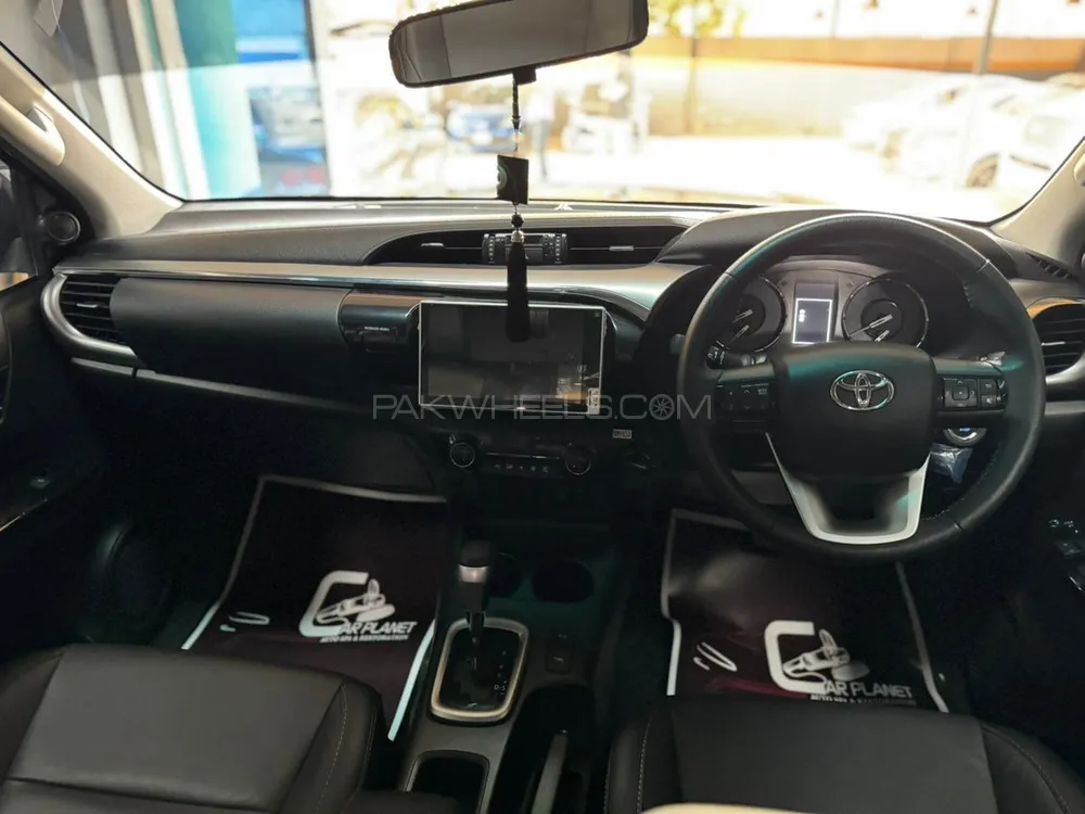 Toyota Hilux 2023 for Sale in Karachi Toyota Hilux 2023 for Sale in Karachi Image-8