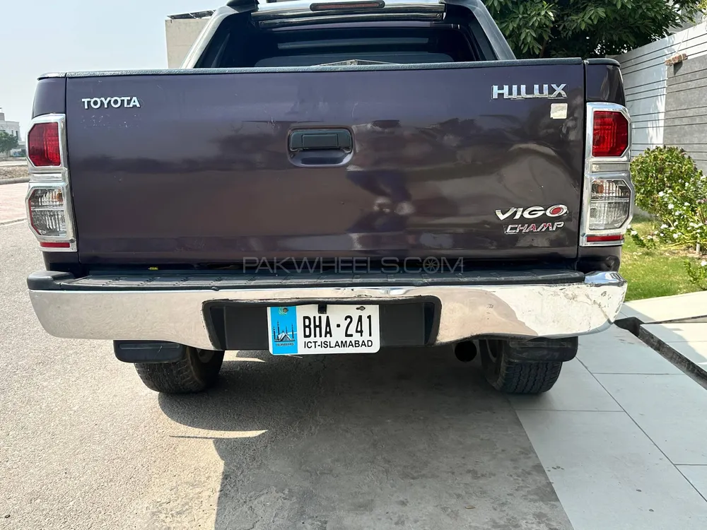 Toyota Hilux 2012 for Sale in Multan Toyota Hilux 2012 for Sale in Multan Image-6
