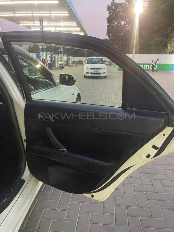 Toyota Mark X 2006 for Sale in Sialkot Toyota Mark X 2006 for Sale in Sialkot Image-13