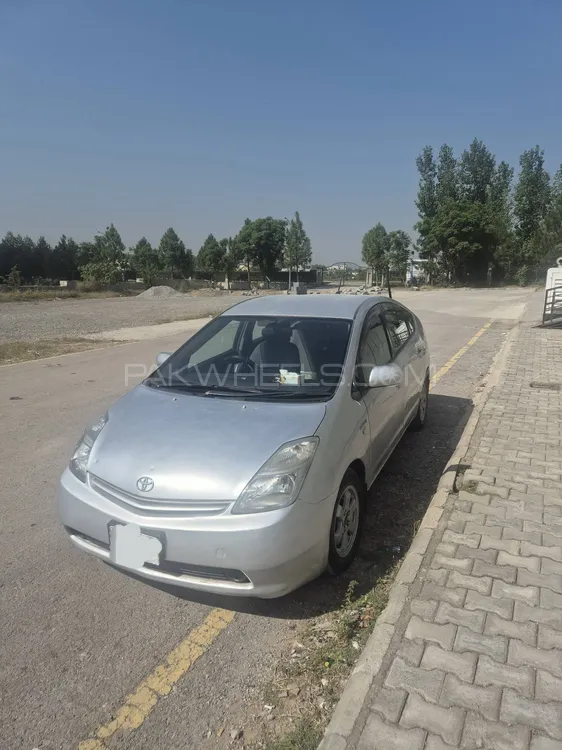 Toyota Prius 2010 for Sale in Islamabad Image-1