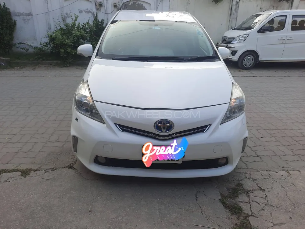 Toyota Prius Alpha 2012 for Sale in Sialkot Toyota Prius Alpha 2012 for Sale in Sialkot Image-7