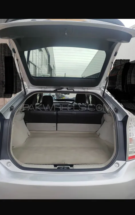 ٹویوٹا پریوس 2011 for Sale in کوئٹہ ٹویوٹا پریوس 2011 for Sale in کوئٹہ Image-4