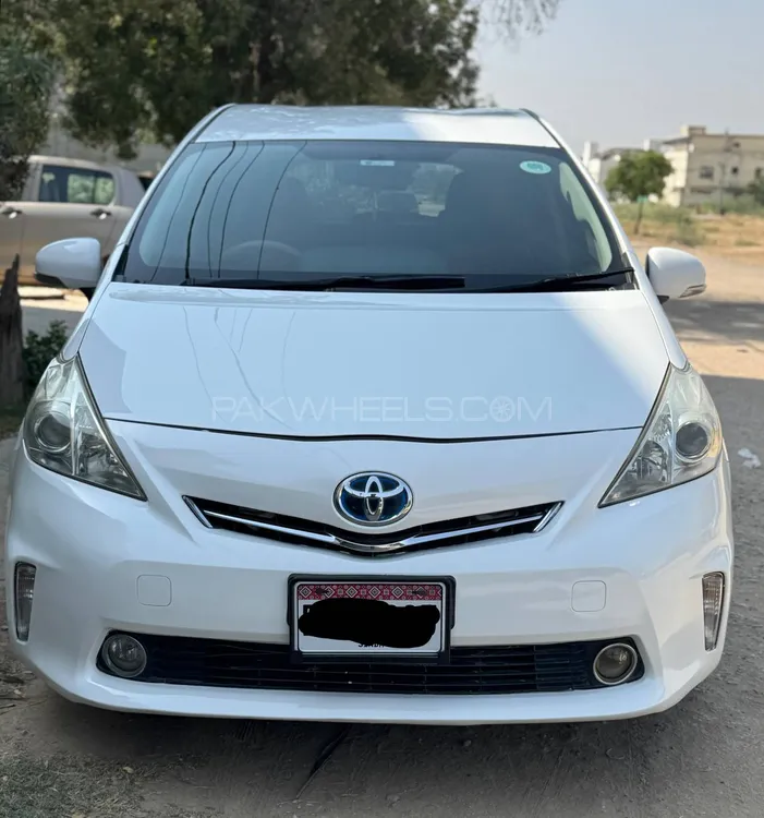 Toyota Prius 2013 for Sale in Karachi Image-1