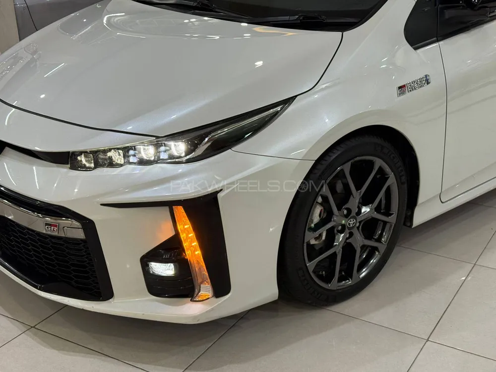 Toyota Prius 2020 for Sale in Peshawar Toyota Prius 2020 for Sale in Peshawar Image-4