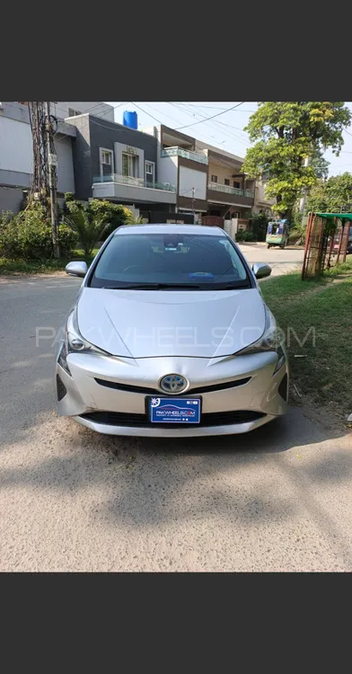 Toyota Prius 2016 for Sale in Lahore Toyota Prius 2016 for Sale in Lahore Image-1