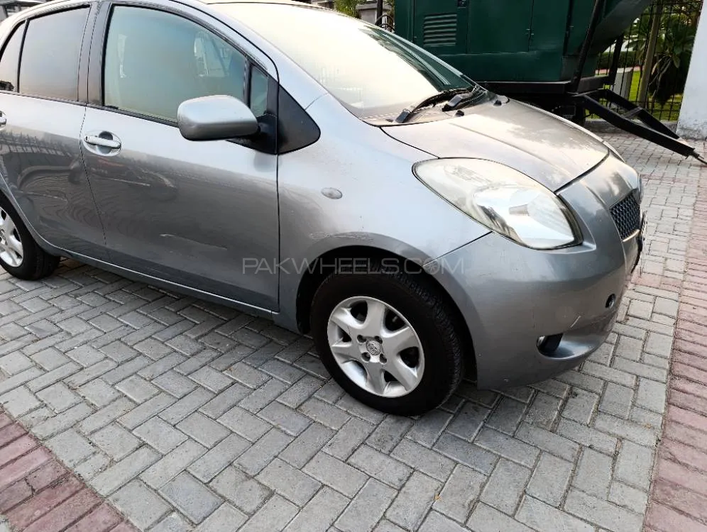 Toyota Vitz 2007 for Sale in Lahore Image-1