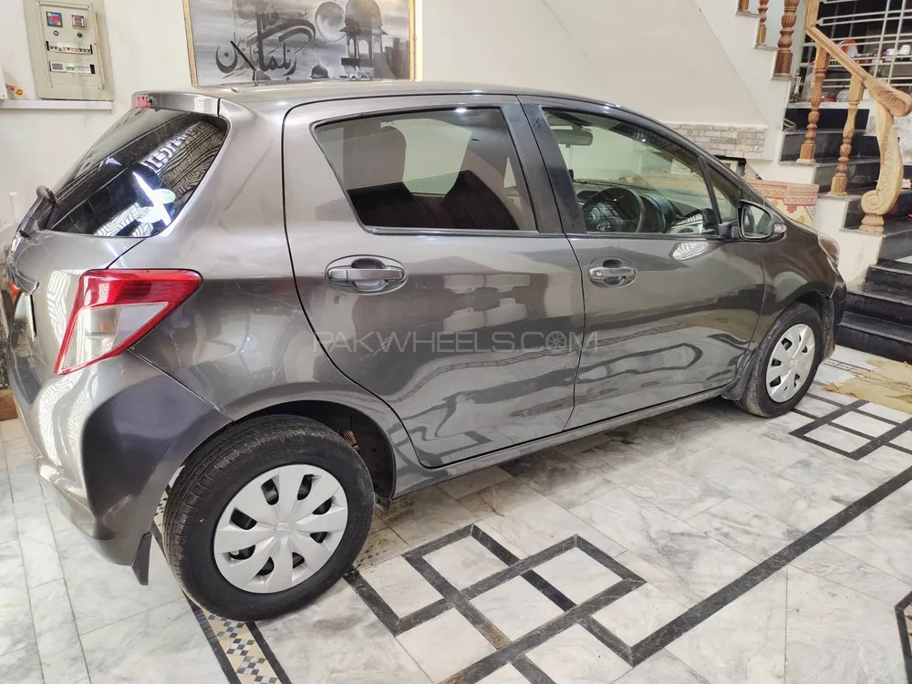 Toyota Vitz 2012 for Sale in Sargodha Toyota Vitz 2012 for Sale in Sargodha Image-5