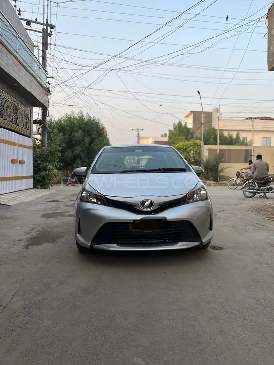 Toyota Vitz 2014 for Sale in Multan Image-1
