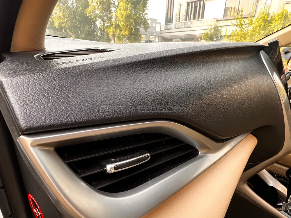 Toyota Yaris Sedan 2021 for Sale in Lahore Toyota Yaris Sedan 2021 for Sale in Lahore Image-10