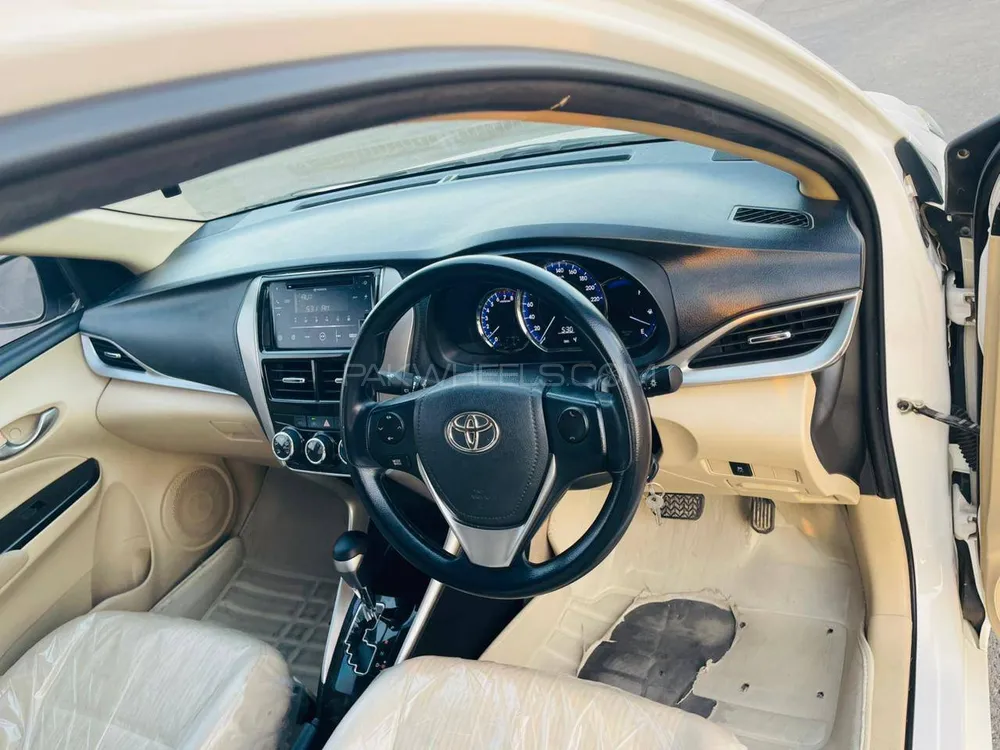 Toyota Yaris Sedan 2023 for Sale in Gujranwala Toyota Yaris Sedan 2023 for Sale in Gujranwala Image-9