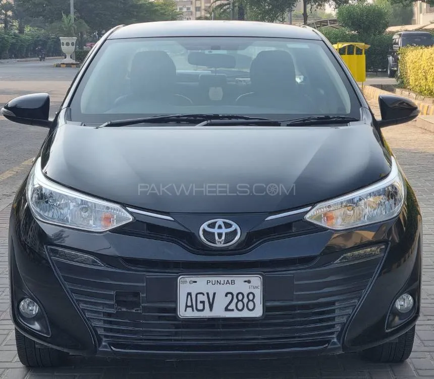 Toyota Yaris Sedan 2022 for Sale in Lahore Image-1