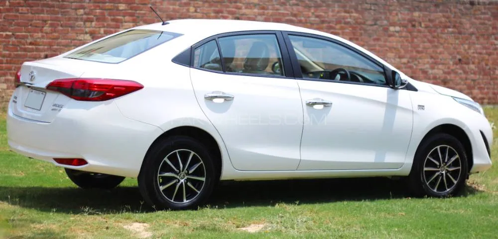 Toyota Yaris Sedan 2022 for Sale in Lahore Toyota Yaris Sedan 2022 for Sale in Lahore Image-6