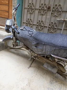 DYL Dhoom YD-70 2019