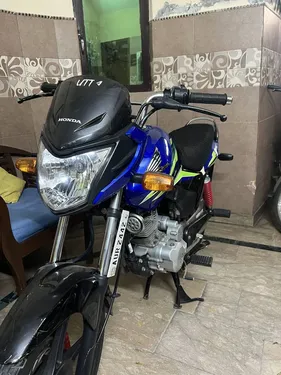 Honda CB 125F 2024