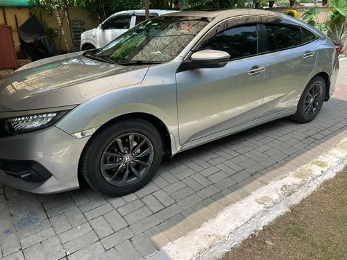 Honda Civic Oriel 1.8 i-VTEC CVT 2016