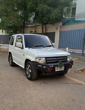 Mitsubishi Pajero Mini 2011