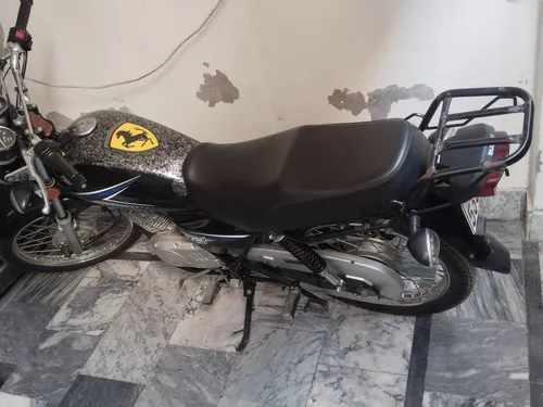 Suzuki GS 150 2024