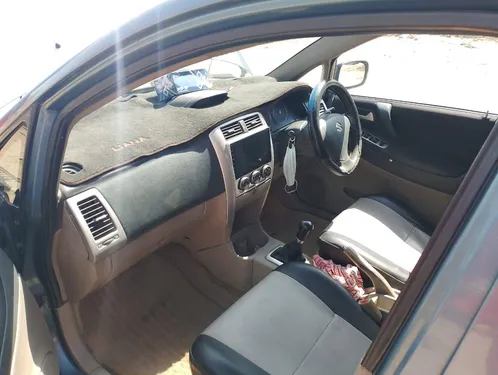 Suzuki Liana RXi 2011
