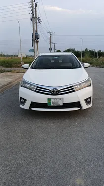 Toyota Corolla Altis CVT-i 1.8 2015