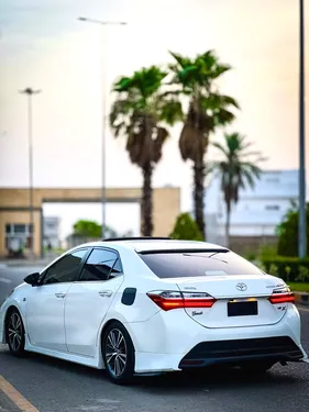 Toyota Corolla Altis Grande CVT-i 1.8 2019