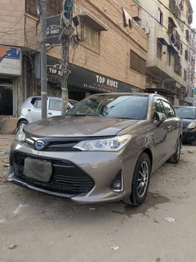 Toyota Corolla Axio Hybrid 1.5 2018