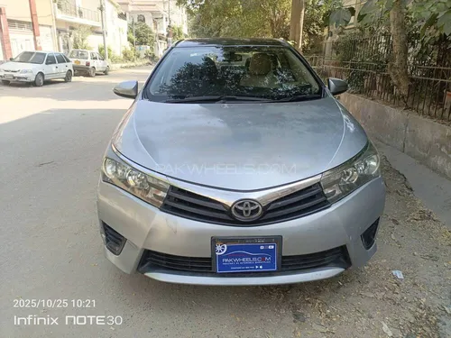 ٹویوٹا کرولا جی ایل آئی آٹومیٹک ۱.۳ وی وی ٹی آئی 2015 for Sale نئی