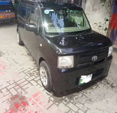 Toyota Pixis Space 2011