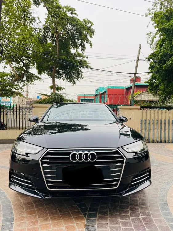 Audi A4 2018 for Sale in Gujranwala Audi A4 2018 for Sale in Gujranwala Image-12