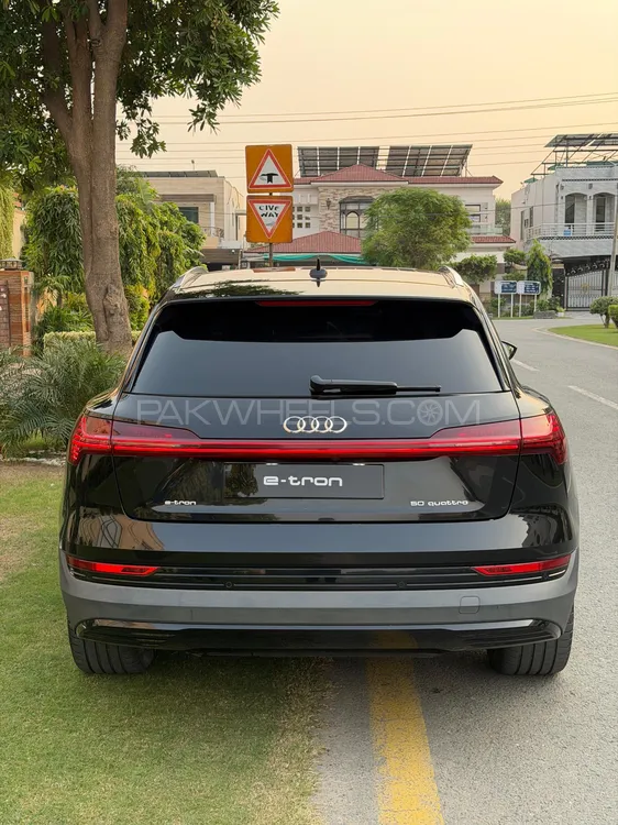 Audi e-tron 2022 for Sale in Lahore Audi e-tron 2022 for Sale in Lahore Image-6