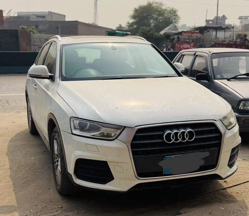 Audi Q3 2015 for Sale in Gujranwala Audi Q3 2015 for Sale in Gujranwala Image-3