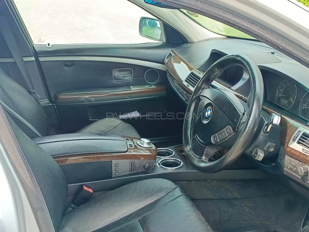 BMW 7 Series 2004 for Sale in Lahore BMW 7 Series 2004 for Sale in Lahore Image-4