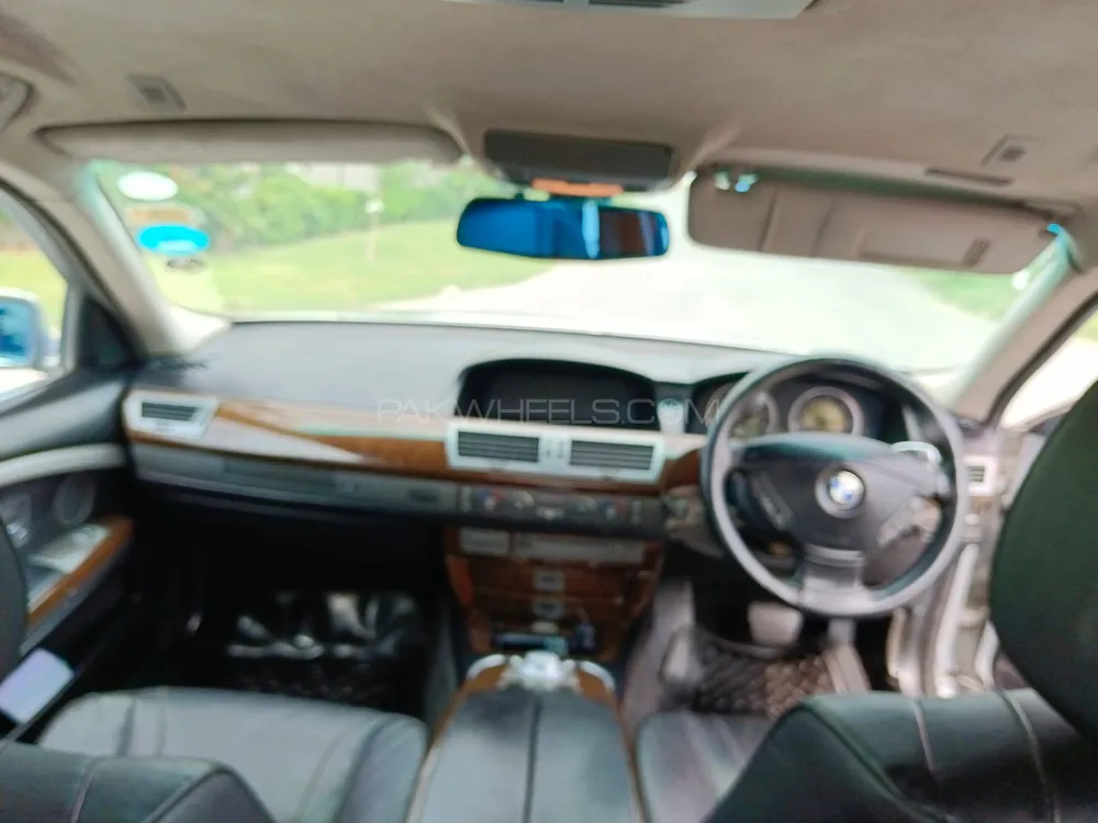 BMW 7 Series 2004 for Sale in Lahore BMW 7 Series 2004 for Sale in Lahore Image-19