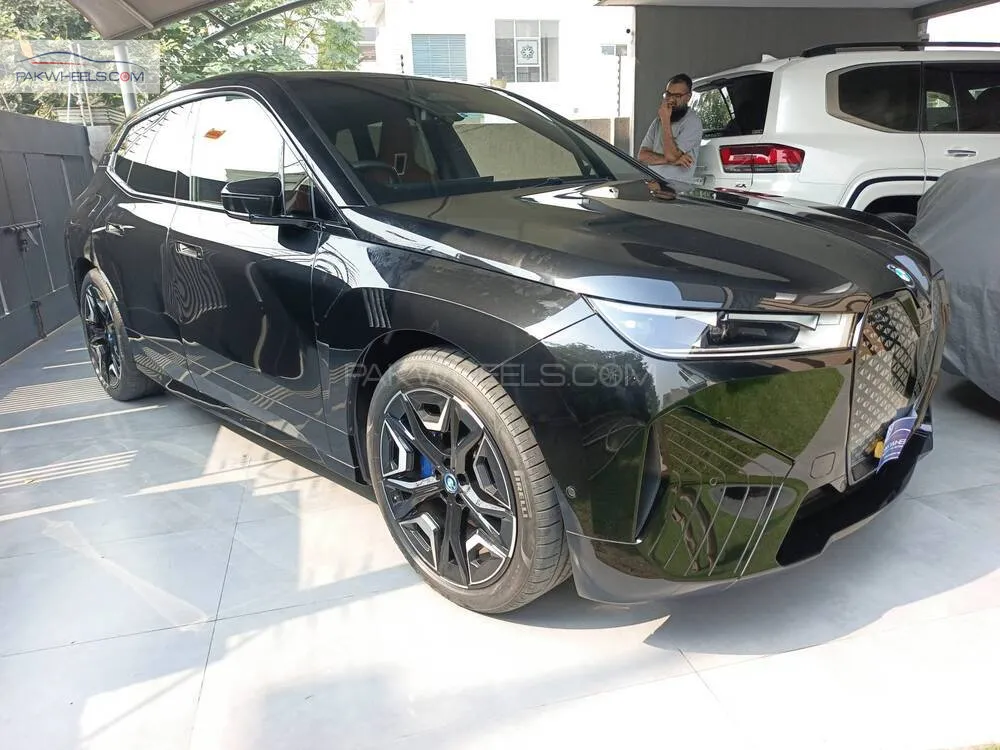 BMW iX 2023 for Sale in Lahore BMW iX 2023 for Sale in Lahore Image-2