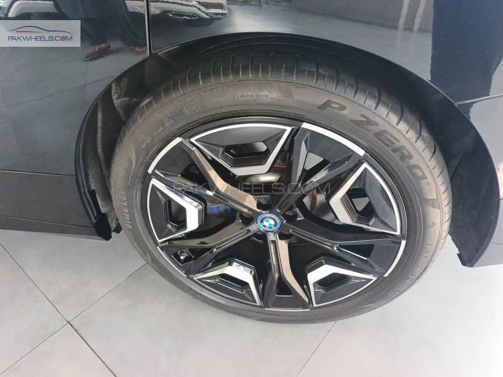 BMW iX 2023 for Sale in Lahore BMW iX 2023 for Sale in Lahore Image-14