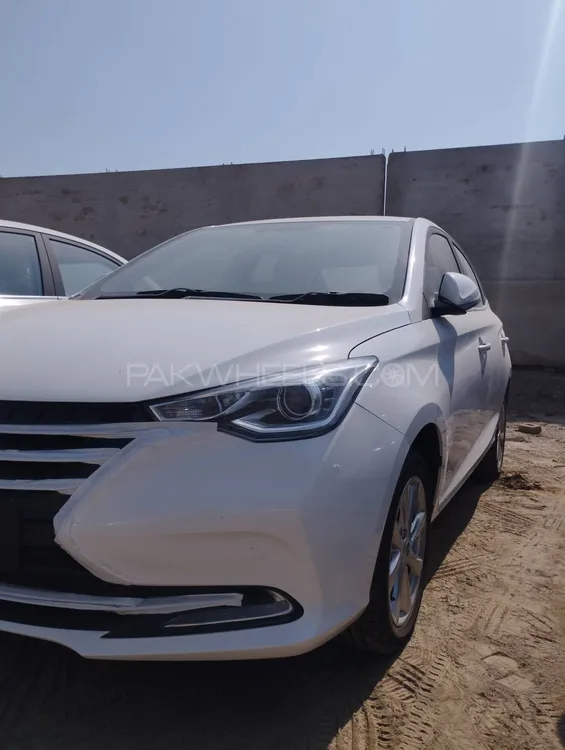 Changan Alsvin 2025 for Sale in Hyderabad Changan Alsvin 2025 for Sale in Hyderabad Image-3