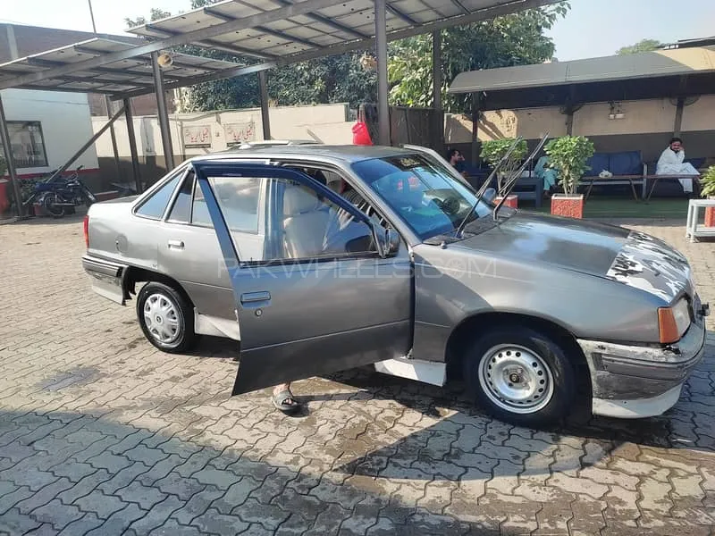 ڈیوو ریسر 1993 for Sale in گجرانوالہ ڈیوو ریسر 1993 for Sale in گجرانوالہ Image-9