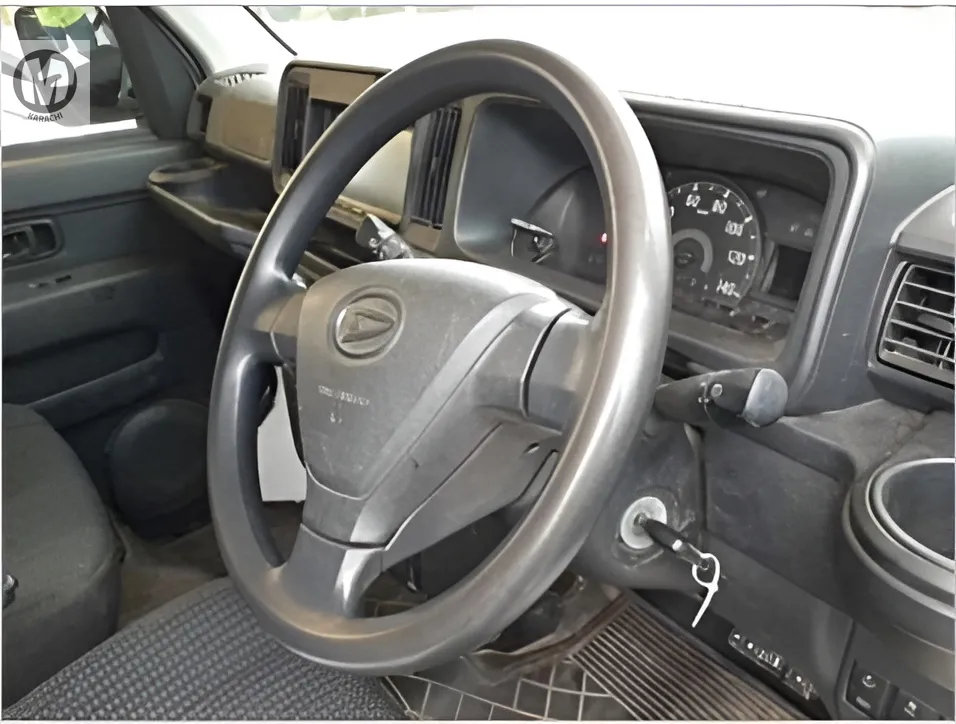 Daihatsu Hijet 2020 for Sale in Karachi Daihatsu Hijet 2020 for Sale in Karachi Image-3