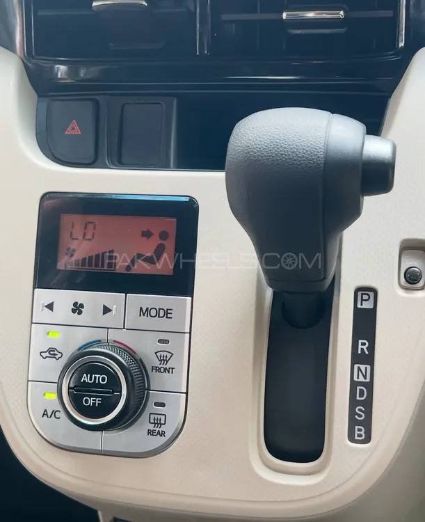 Daihatsu Move 2023 for Sale in Gujranwala Daihatsu Move 2023 for Sale in Gujranwala Image-9