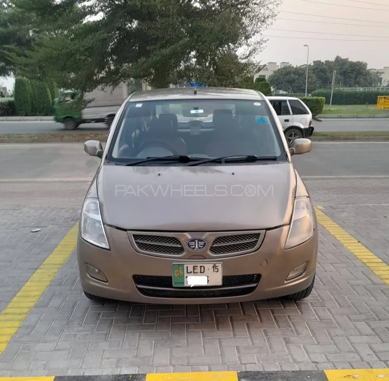 FAW V2 2015 for Sale in Lahore FAW V2 2015 for Sale in Lahore Image-2