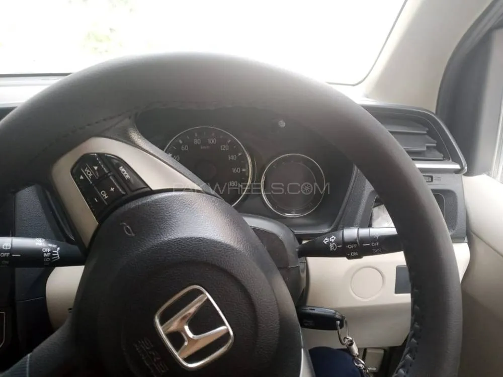 Honda BR-V 2018 for Sale in Karachi Honda BR-V 2018 for Sale in Karachi Image-2