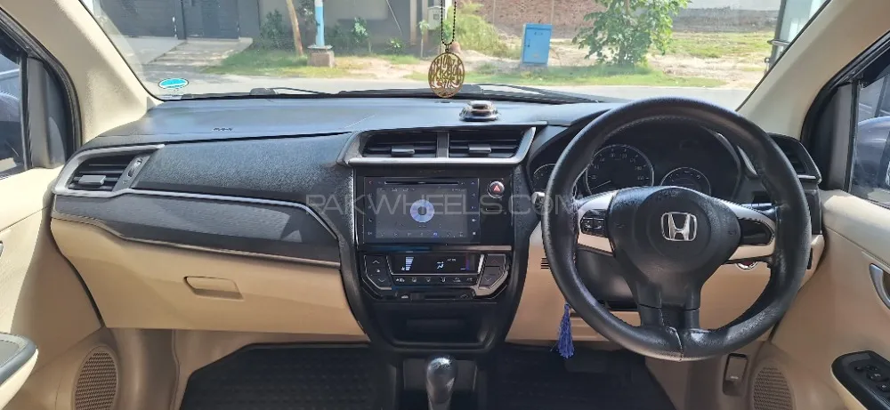 Honda BR-V 2021 for Sale in Multan Honda BR-V 2021 for Sale in Multan Image-8