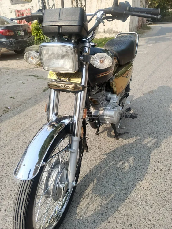 Honda CG 125 Special Edition 2024 for Sale Honda CG 125 Special Edition 2024 for Sale Image-9