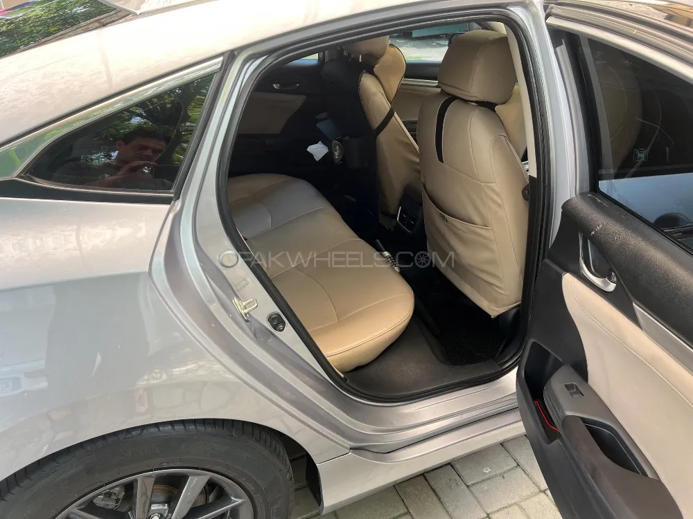 Honda Civic 2016 for Sale in Multan Honda Civic 2016 for Sale in Multan Image-11