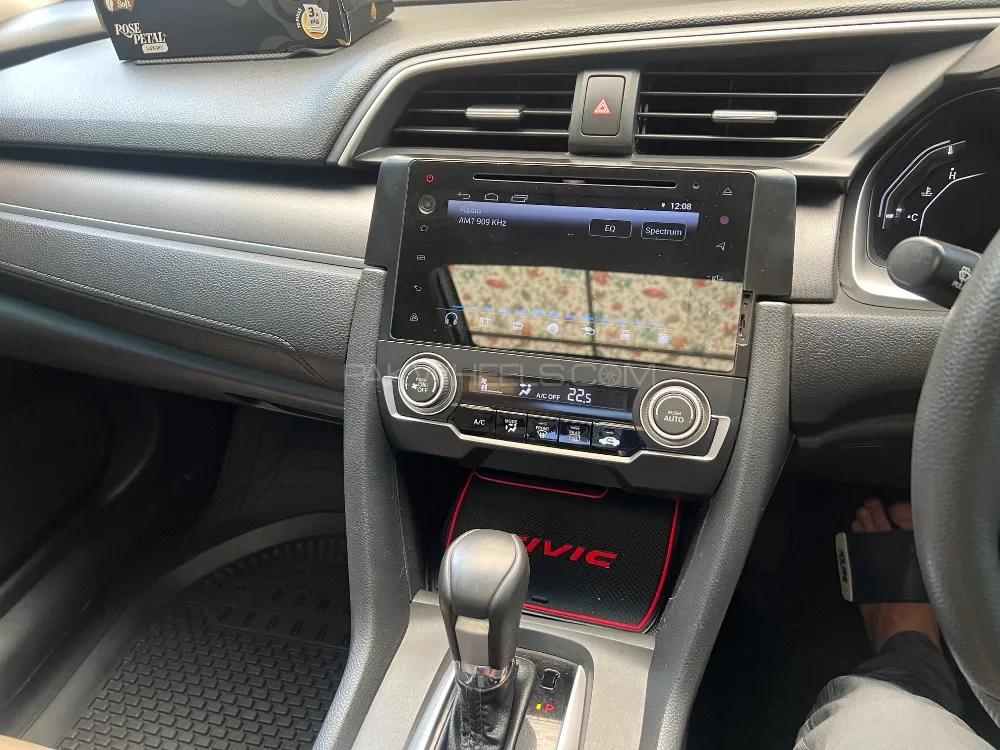Honda Civic 2016 for Sale in Multan Honda Civic 2016 for Sale in Multan Image-5
