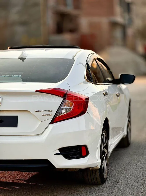 Honda Civic 2018 for Sale in Faisalabad Honda Civic 2018 for Sale in Faisalabad Image-6